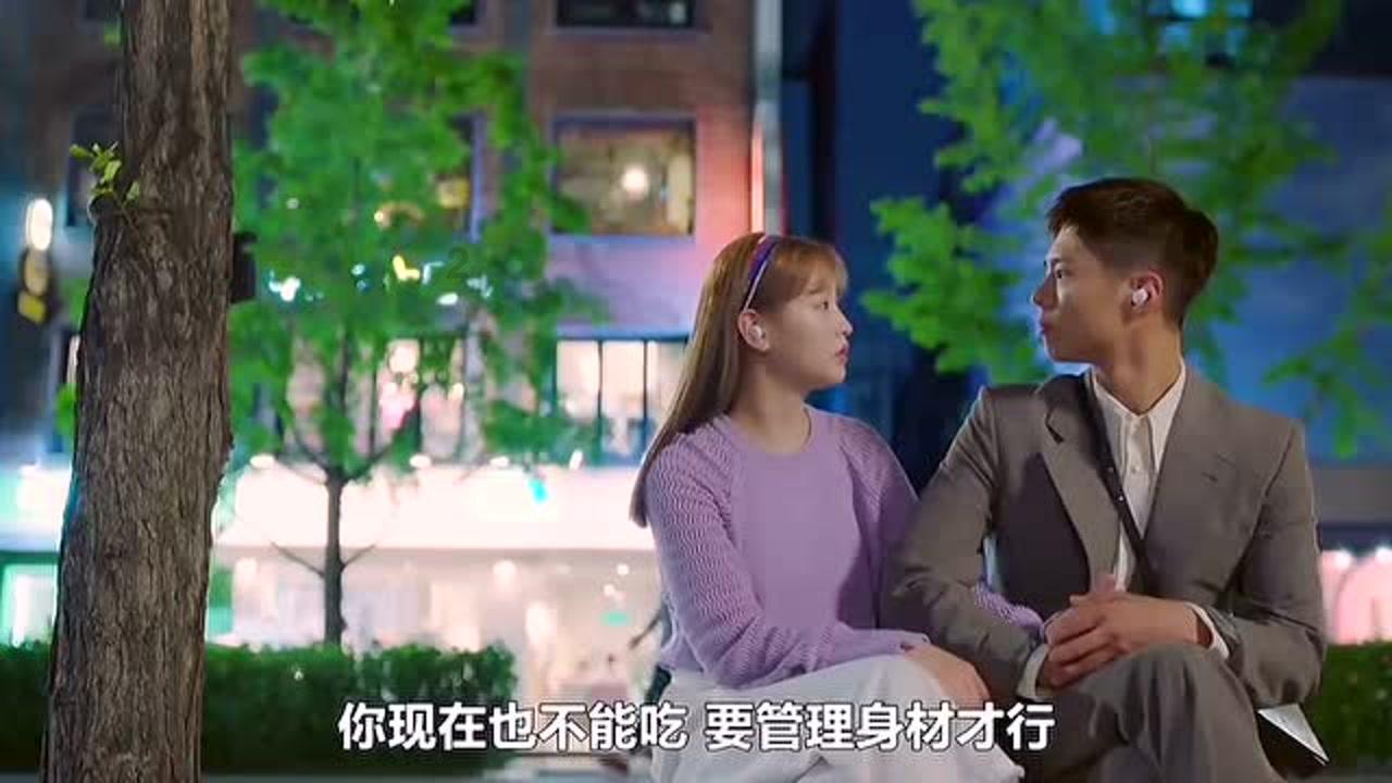 一个长方形的周长是40厘米，长与宽的比是3:2，长方形的面积是多少平方厘米